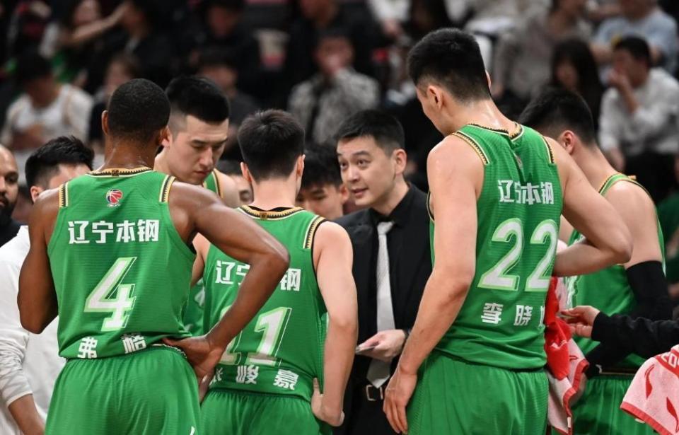 再加上张峻, 山东男篮也, 特别是青岛 再加上张峻, 山东男篮也, 特别是青岛